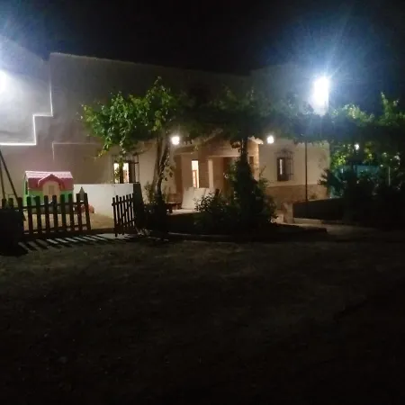 Charming House With Pool In Montilla 度假居 *