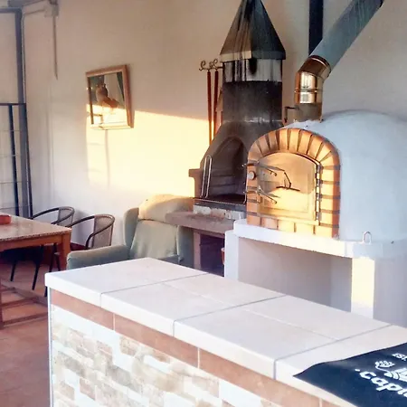 Charming House With Pool In Montilla